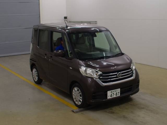 3011 NISSAN DAYZ ROOX B21A 2018 г. (NAA Tokyo)